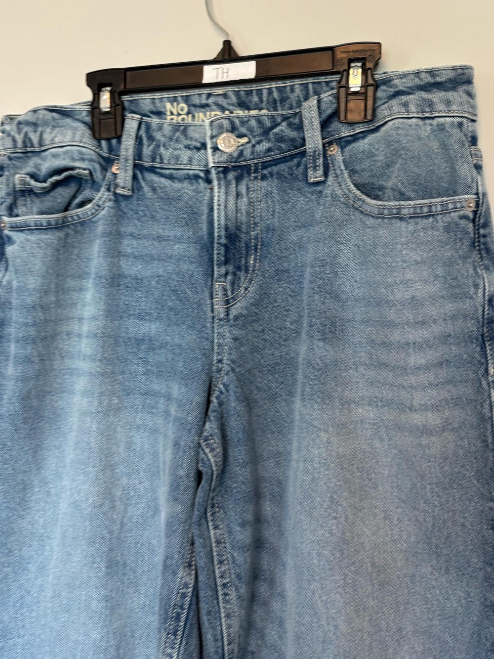 No Boundaries Wide Leg Jeans Pink Satin Bow Ribbon Hem Side Slit Denim Size 4 - Picture 4 of 11